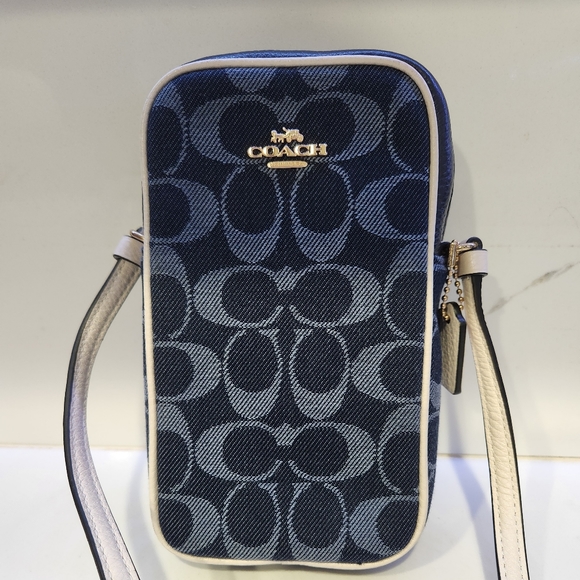North/South Crossbody In Signature Jacquard NWT - Picture 6 of 11